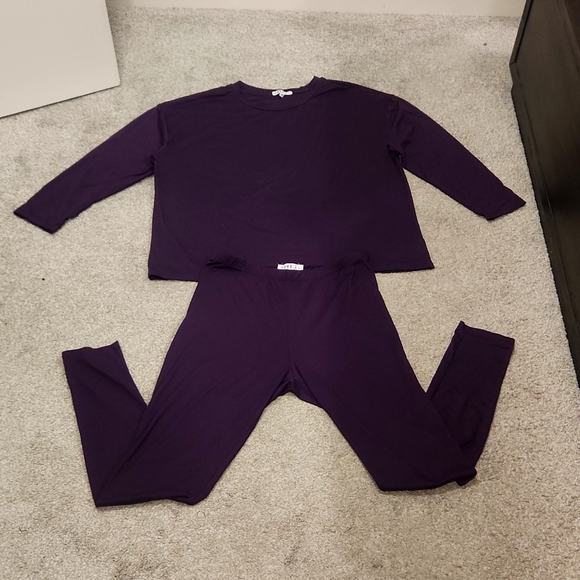Woman's 2 Piece Longsleeve Leggings Set - Picture 3 of 6